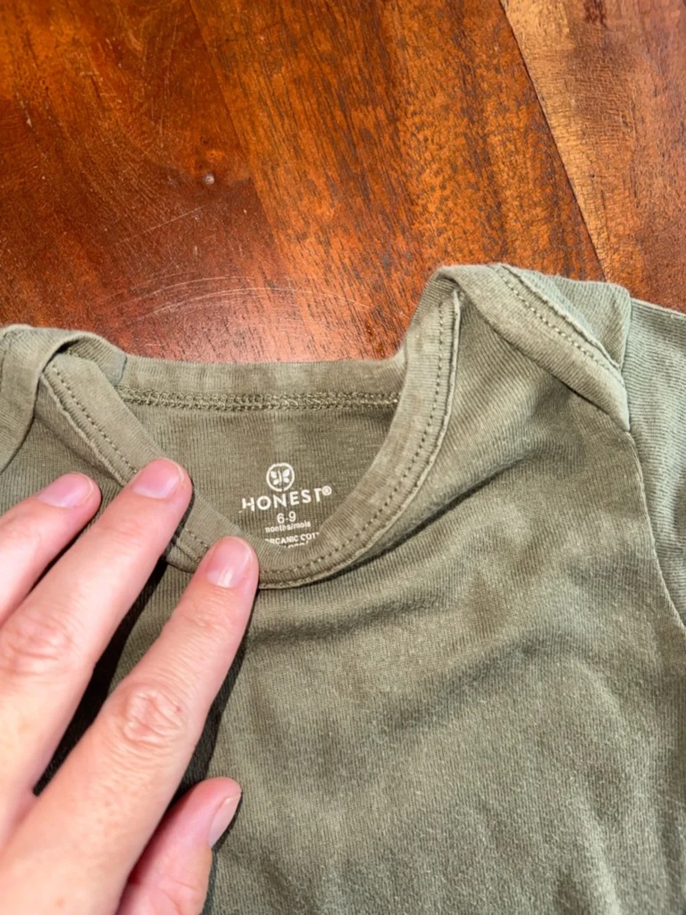 The Honest Company Olive Short-Sleeve Baby One-Piece‎